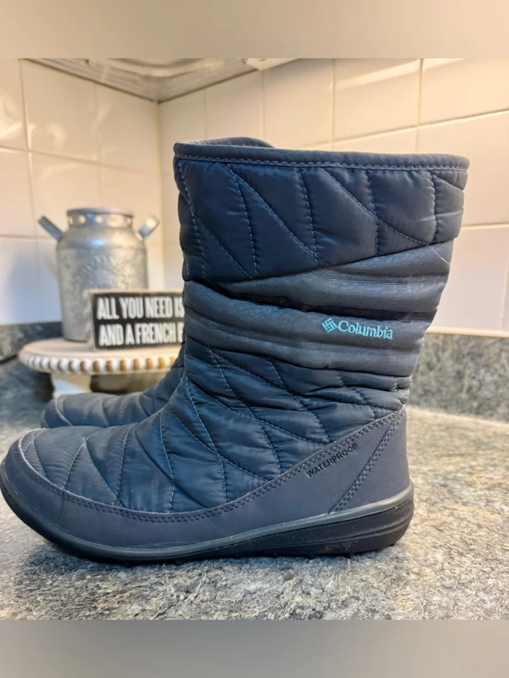 Women’s Columbia Quilted Waterproof Winter Boots 5.5